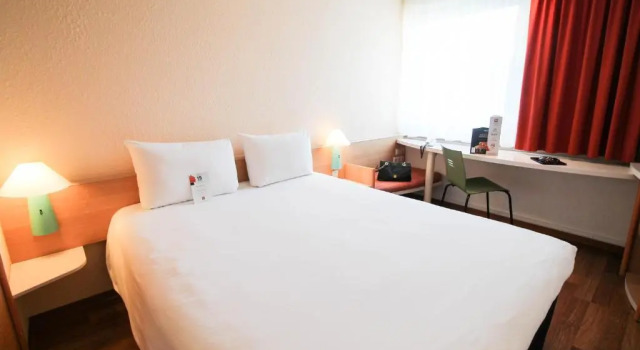 Двухместный номер Standard ibis Hotel Düsseldorf Hauptbahnhof