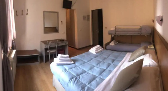 Четырёхместный номер Standard Hotel Marinella