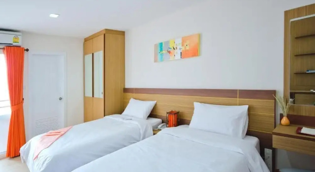 Двухместный номер Standard с балконом Kozy Inn