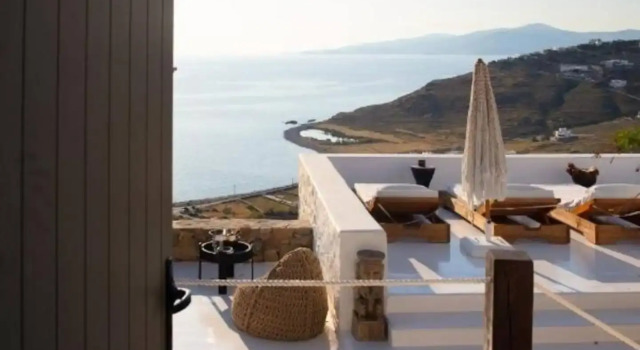 Люкс White Rock Suites & Villas