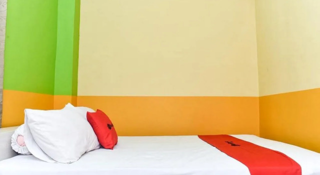 RedDoorz near Universitas Pattimura Ambon, Rezervovat Hotel Hotely v Maluku s parkováním, Parkování