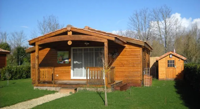 Le Papillon, Book Hotel Pons Charente-Maritime