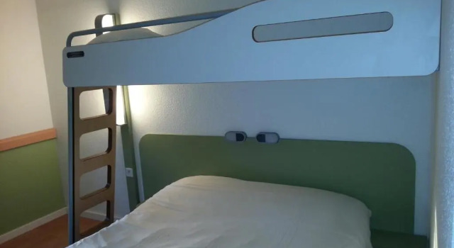 Трёхместный номер Standard Hôtel Ibis Budget Nantes Ouest Atlantis Couëron