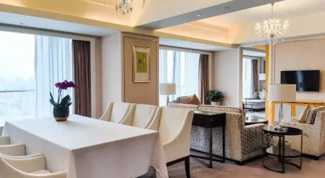 Семейный люкс Business Ming Du Lakeside Hotel Nanning