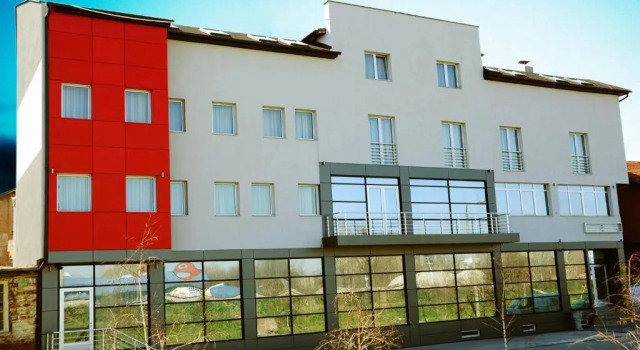 Garni Hotel Crystal Ice, Забронировать Отель Отели Ниш с завтраком, рядом с Niš Fortress, Завтраки