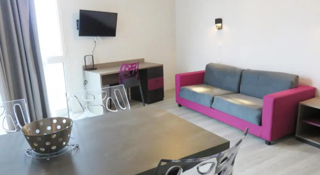 Апартаменты Appart-Hôtel Mer & Golf City Bordeaux Lac