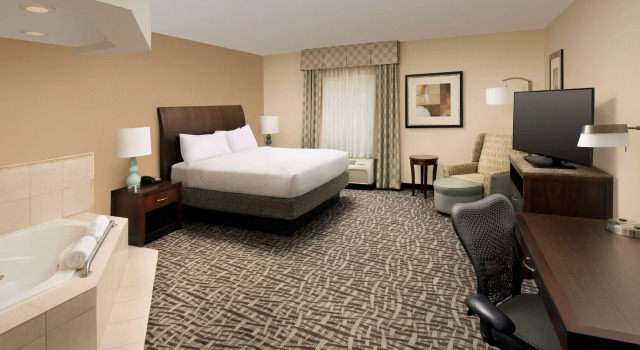 Hilton Garden Inn Winston-Salem/Hanes Mall, Забронировать Отель Уинстон-Сейлем Северная Каролина