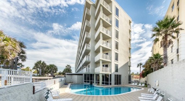 Seacrest 514 is a 2 BR Gulfside on Okaloosa Island by RedAwning, Book Lejlighed Fort Walton Beach Emerald Coast
