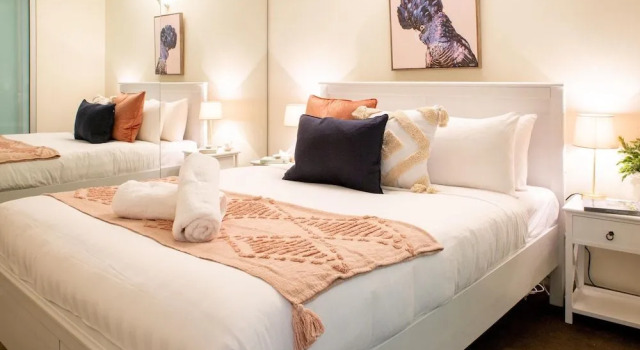 Stylish port Melbourne Pad - Rejuvenate, Book Hotel Melbourne 