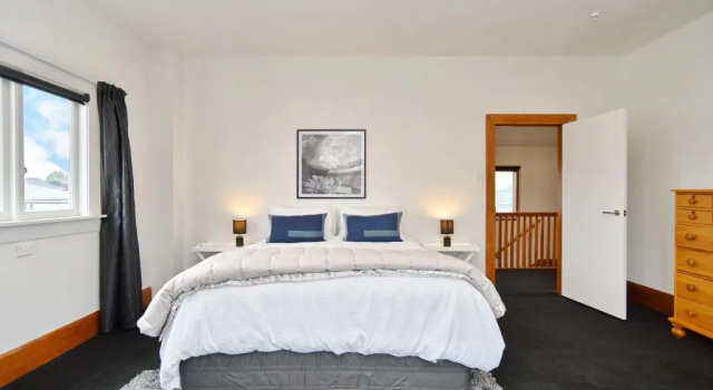 Коттедж Whitmore- Classic Villa - Christchurch Holiday Homes