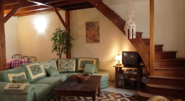 Maison en pierre avec jardin, jeux enfants et animaux acceptés - FR-1-489-137, Prenota Hotel Nizerolles 