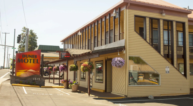 Dunes Motel