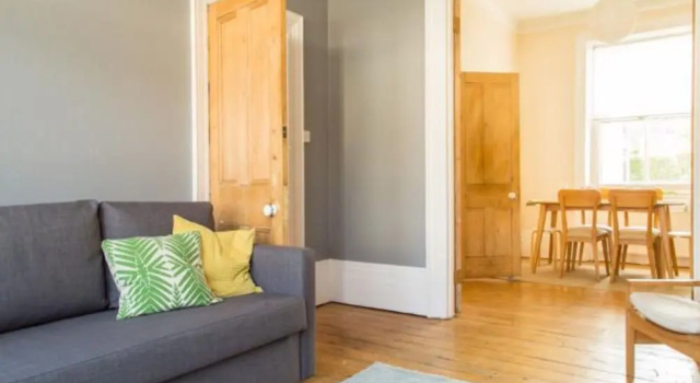 Classic Victorian House Sleeps 8 in East Brighton