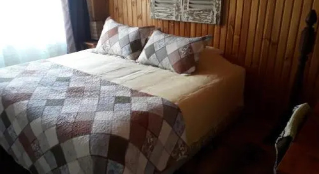 Hostal Arce Marrón, Book Apartment Cheap Hotels in Valparaiso