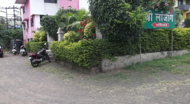 Samruddhi and Shree Inn Lodge