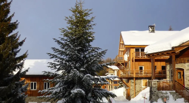 Chalet Village Courbaton, Забронировать Шале Виллы Овернь-Рона-Альпы, Вилла