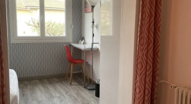 Четырёхместный номер Classic Logis Hôtel Le Clement V