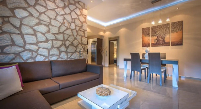 Вилла с 2 комнатами Limneon Villas