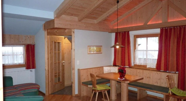 Connys Ferienwohnungen, Book Hotel Gschnitz Wipptal