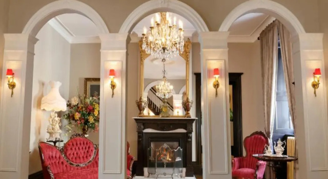 Le Clos Saint-Louis - Par Aneyro, Забронировать Отель Отели Квебека 3 звезды, рядом с Agora, 3*