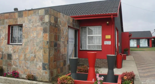 Pamy Guest Lodge, Reservar Casa de hóspedes Ermelo Mpumalanga