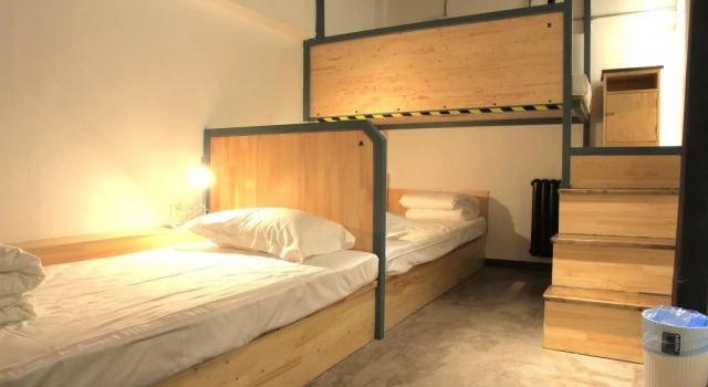 UniLoft Hostel Dalian, Забронировать Хостел Недорогие отели Даляня, рядом с Dalian Jinhua Japanese Cultural Street, недорого