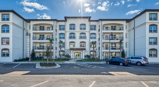 Comfortable home with balcony near Universal Parks, Rezerwuj Hotel Orlando Kissimmee