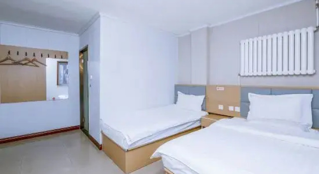 Wanpeng Motel, Book Motel Hoteller i Beijing Province med parkering, Parkering