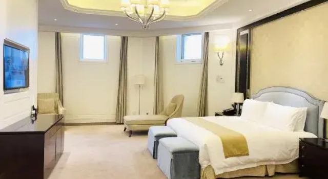 Семейный люкс с видом на сад Wuxi Rsun The Lakefart Hotel