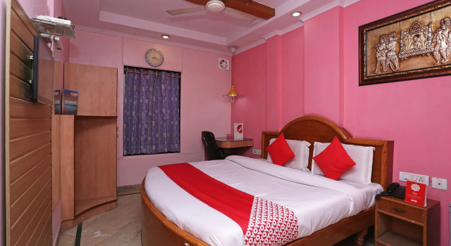 Hotel O Madhur Regency, Забронировать Отель Отели Мератх с парковкой, Парковка