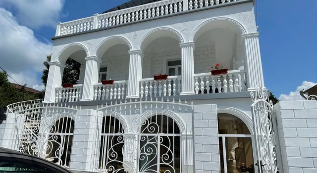 Сезар, Book Hotel Sukhum Abkhazia