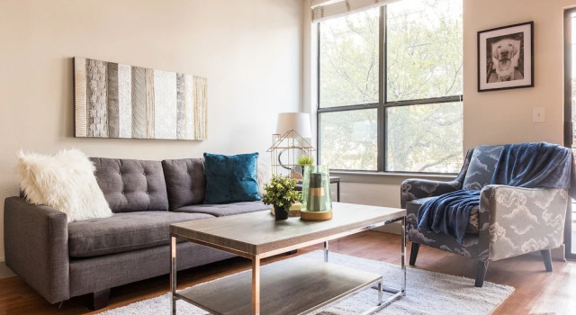 1 BR Apt near Dining Shopping Nightlife by Frontdesk