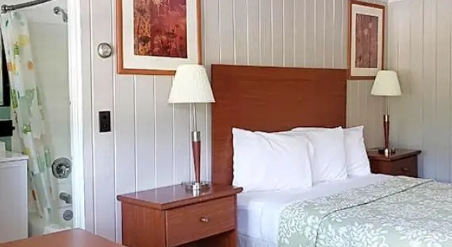 Студия Gorham Motor Inn