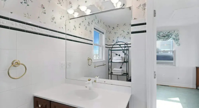 Коттедж 3BR Oceanfront on Nubble Cliffs!