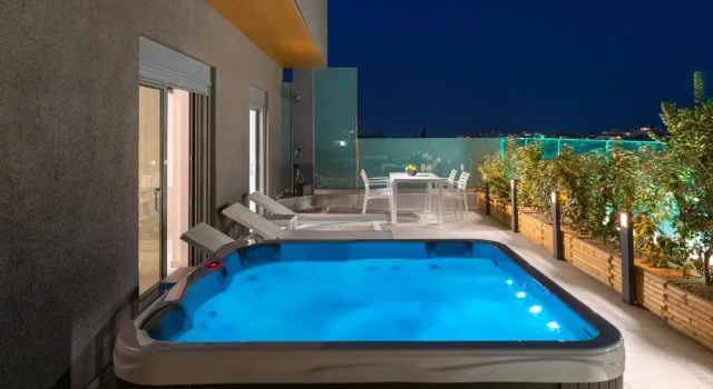 Люкс Rhodes SkyLine Suites