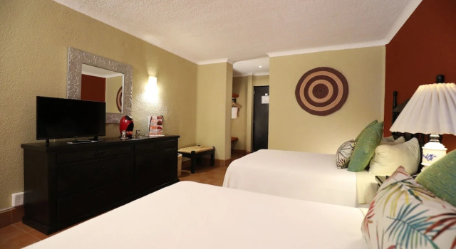 Четырёхместный номер Standard с видом на сад Hotel Montetaxco