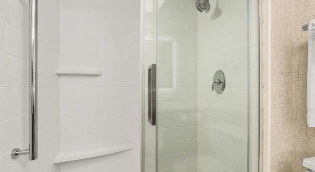 Run of House Holiday Inn Express & Suites Tacoma by IHG