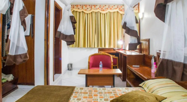 Апартаменты Oxford Royal Hotel
