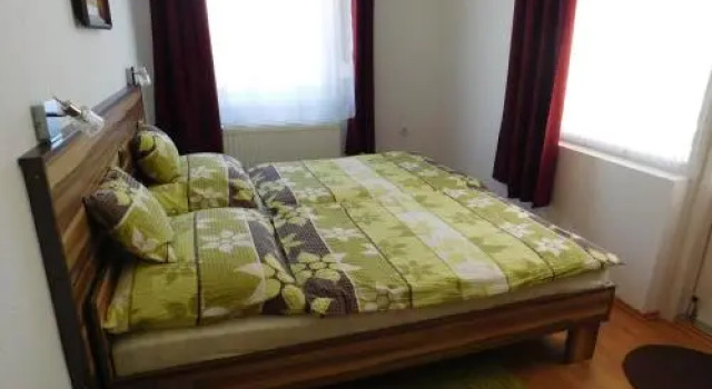 XXL Apartman, Book Lejlighed Hoteller i Western Transdanubia med parkering, Parkering