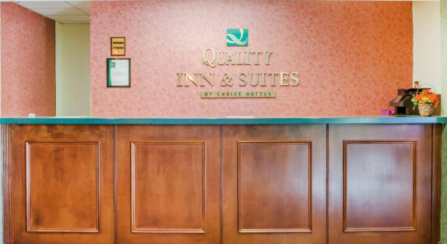 Quality Inn & Suites, Réserver Hôtel Burnham Pennsylvanie