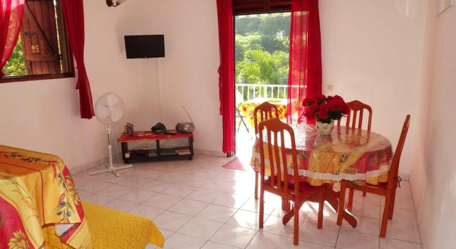 Apartment with 2 Bedrooms in Le Gosier, with Furnished Balcony And Wifi - 950 M From the Beach, Prenota Appartamento Le Gosier Grande-Terre