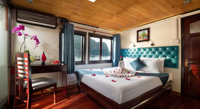 Charm Boutique Cruise