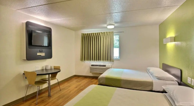 Четырёхместный номер Standard Motel 6-Danvers, MA - Boston North