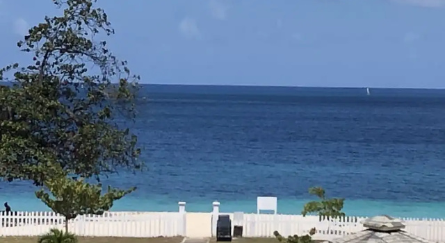 Двухместный номер Standard с видом на океан Allamanda Beach Hotel