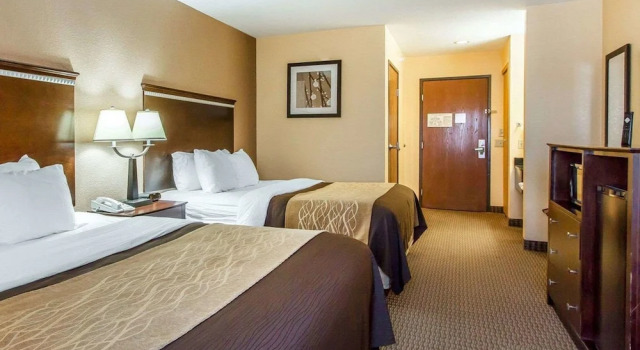 Comfort Inn & Suites, Prenota Hotel Mount Pleasant Iowa