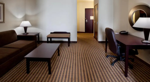 Четырёхместный номер Executive с видом на город Holiday Inn Express Marble Falls by IHG