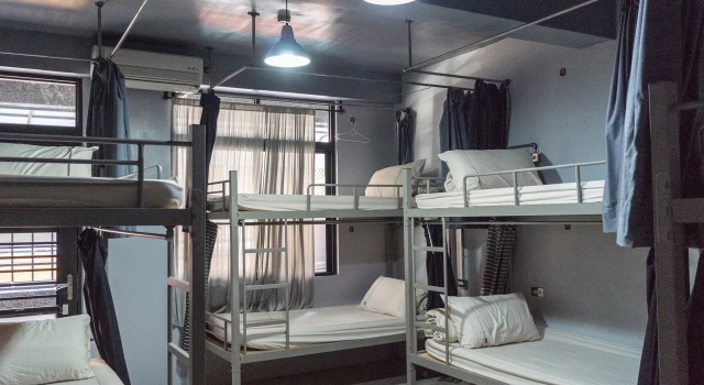 Pier 2 Hostel