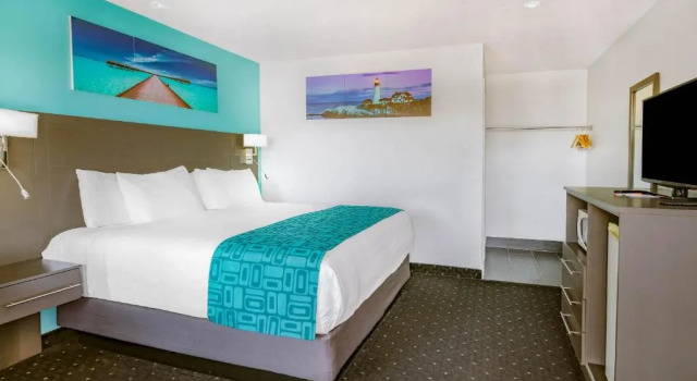 Номер Standard Howard Johnson by Wyndham Gananoque