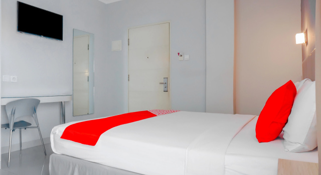 Двухместный люкс Collection O Hotel Antara