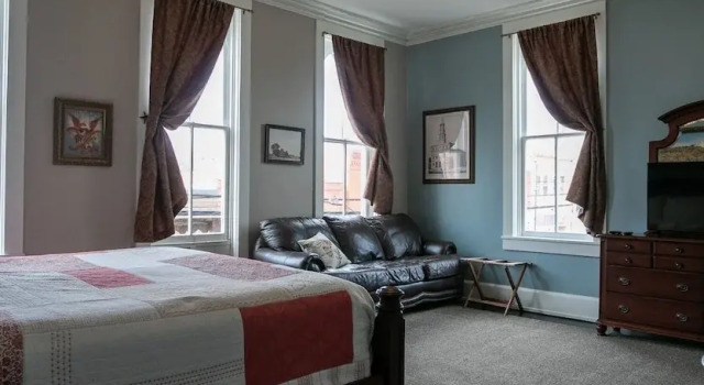 Номер Grand Nauvoo Temple House Hotel